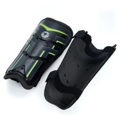 Щитки футбольные TORRES Training, FS2306L,р.L, без голеностопа, две заст. на лип, черно-салатовый
